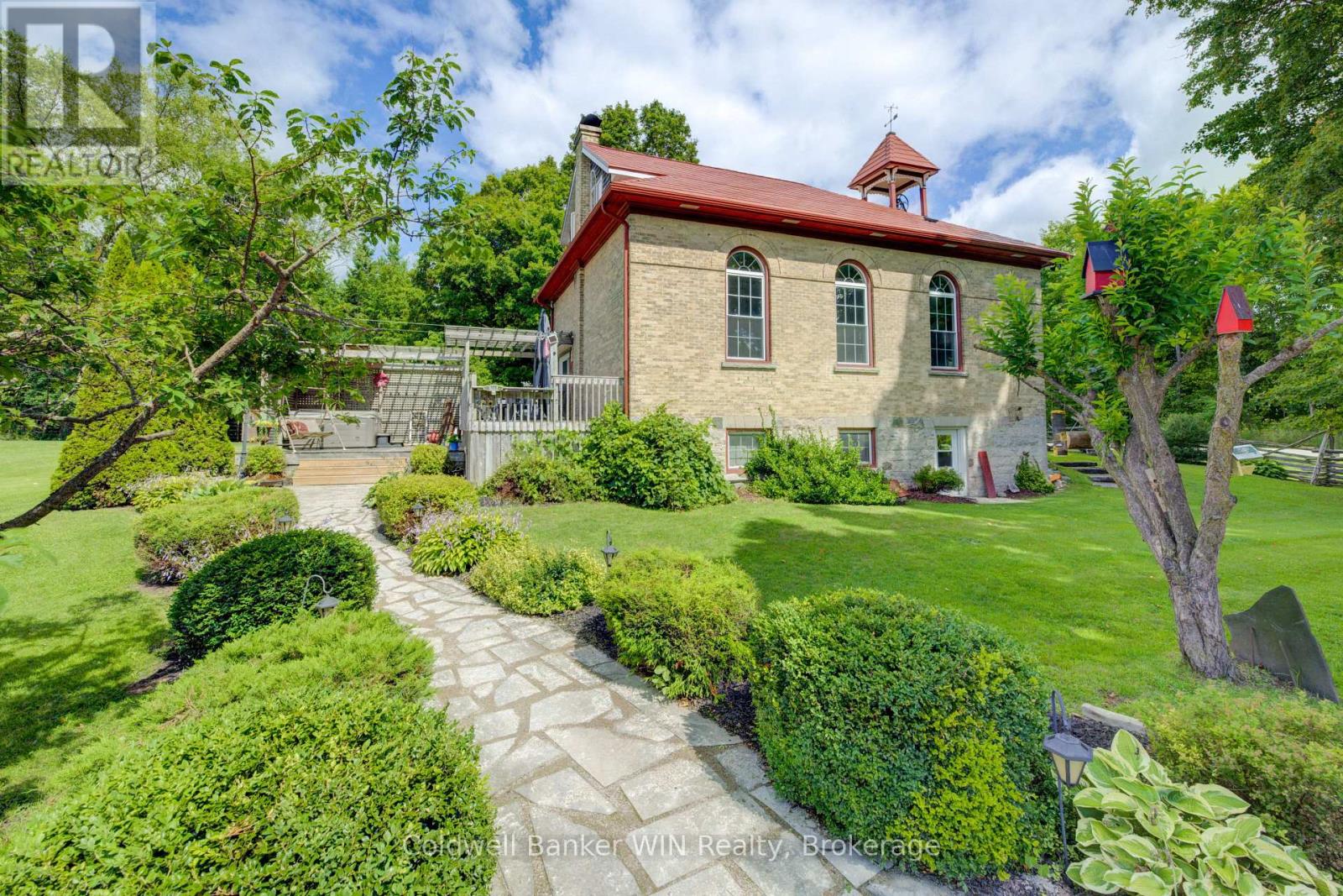 392774 SOUTHGATE 39 SIDE ROAD - 37
