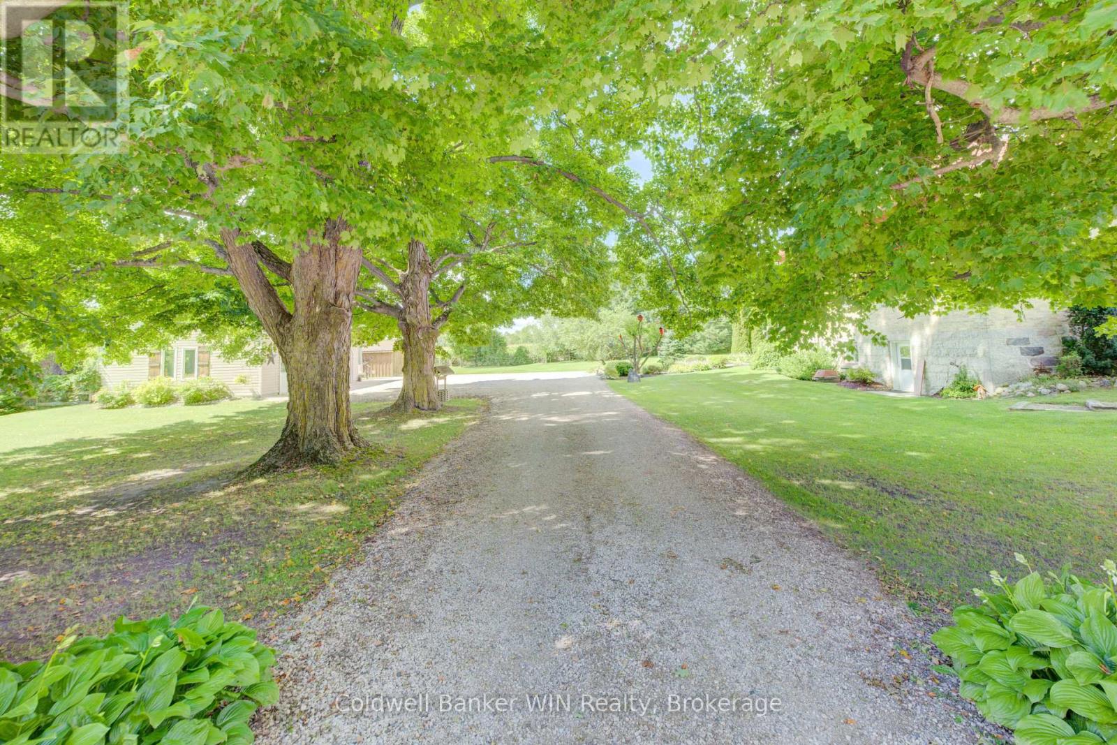 392774 SOUTHGATE 39 SIDE ROAD - 41