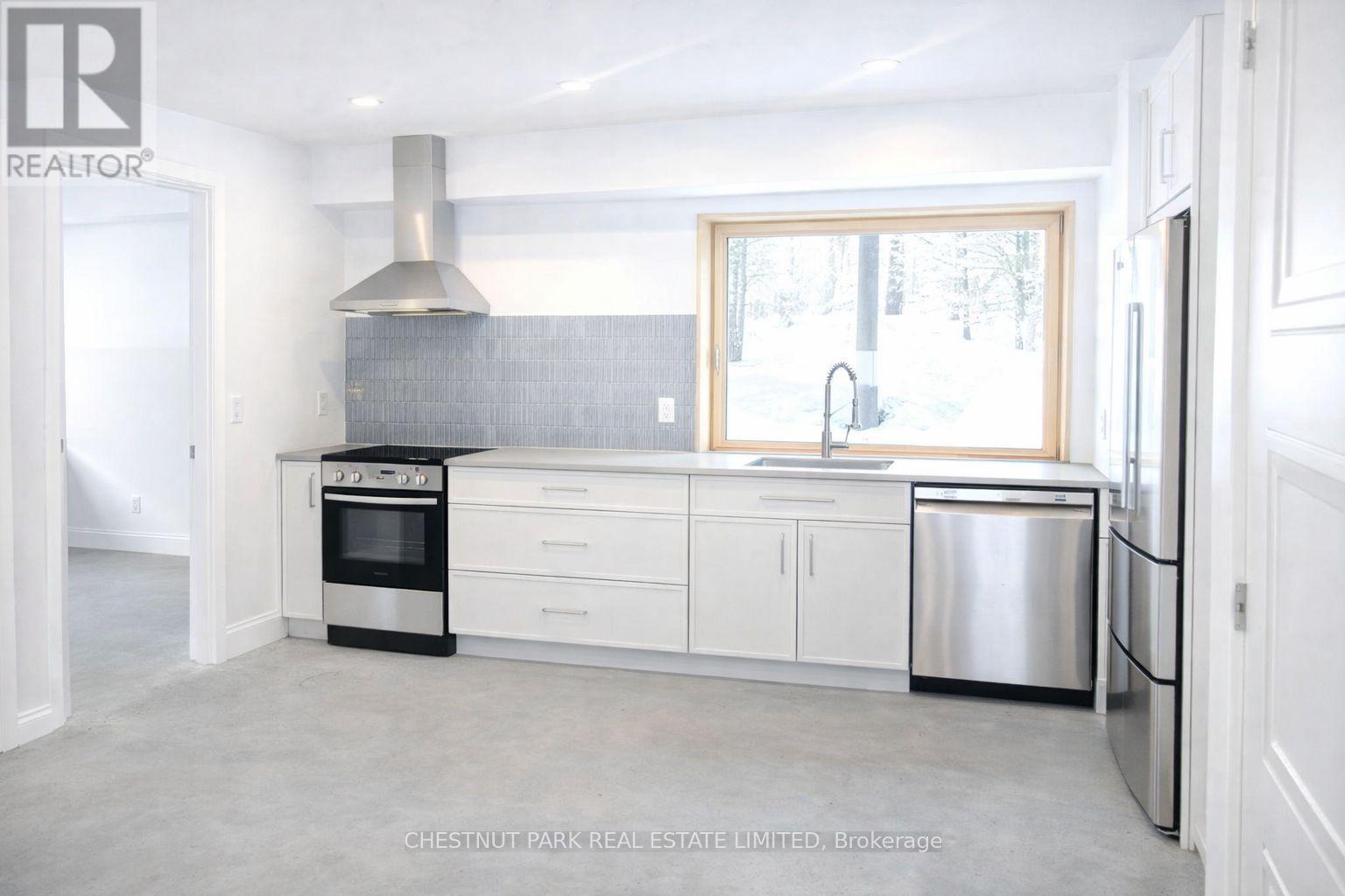 Single Family House Raised bungalow for Sale in  GLAMORGAN ROAD Highlands East (Glamorgan) 