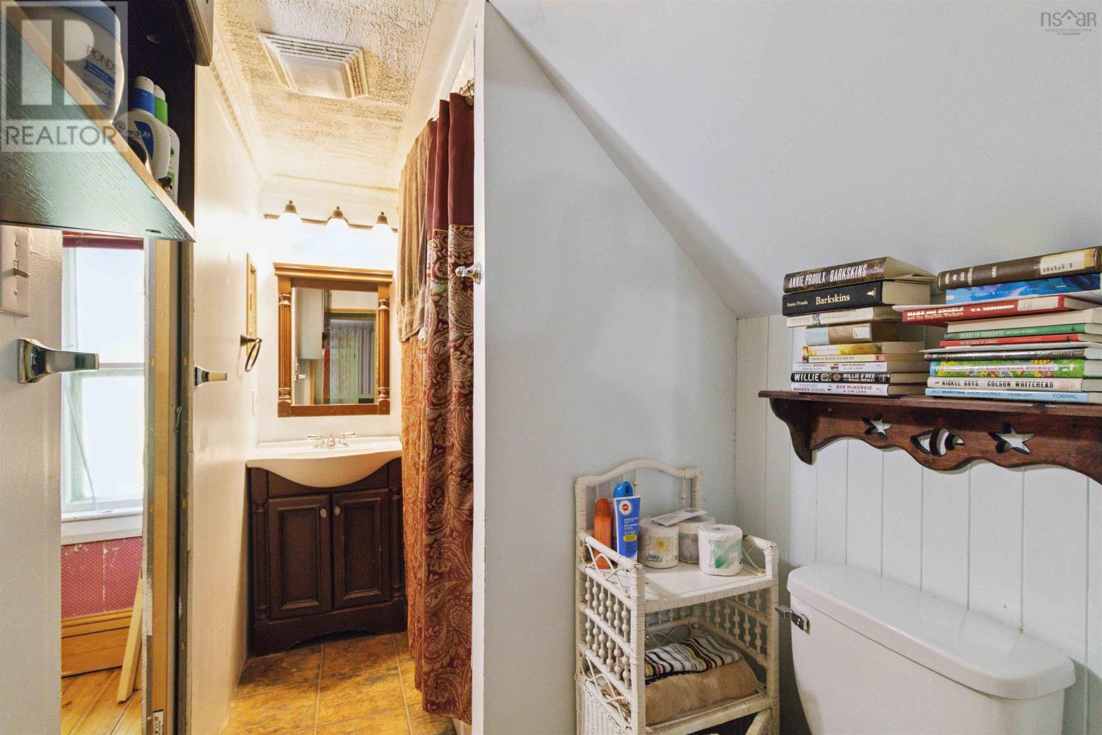 Property 37 of 50 of 22 Hogg Lane