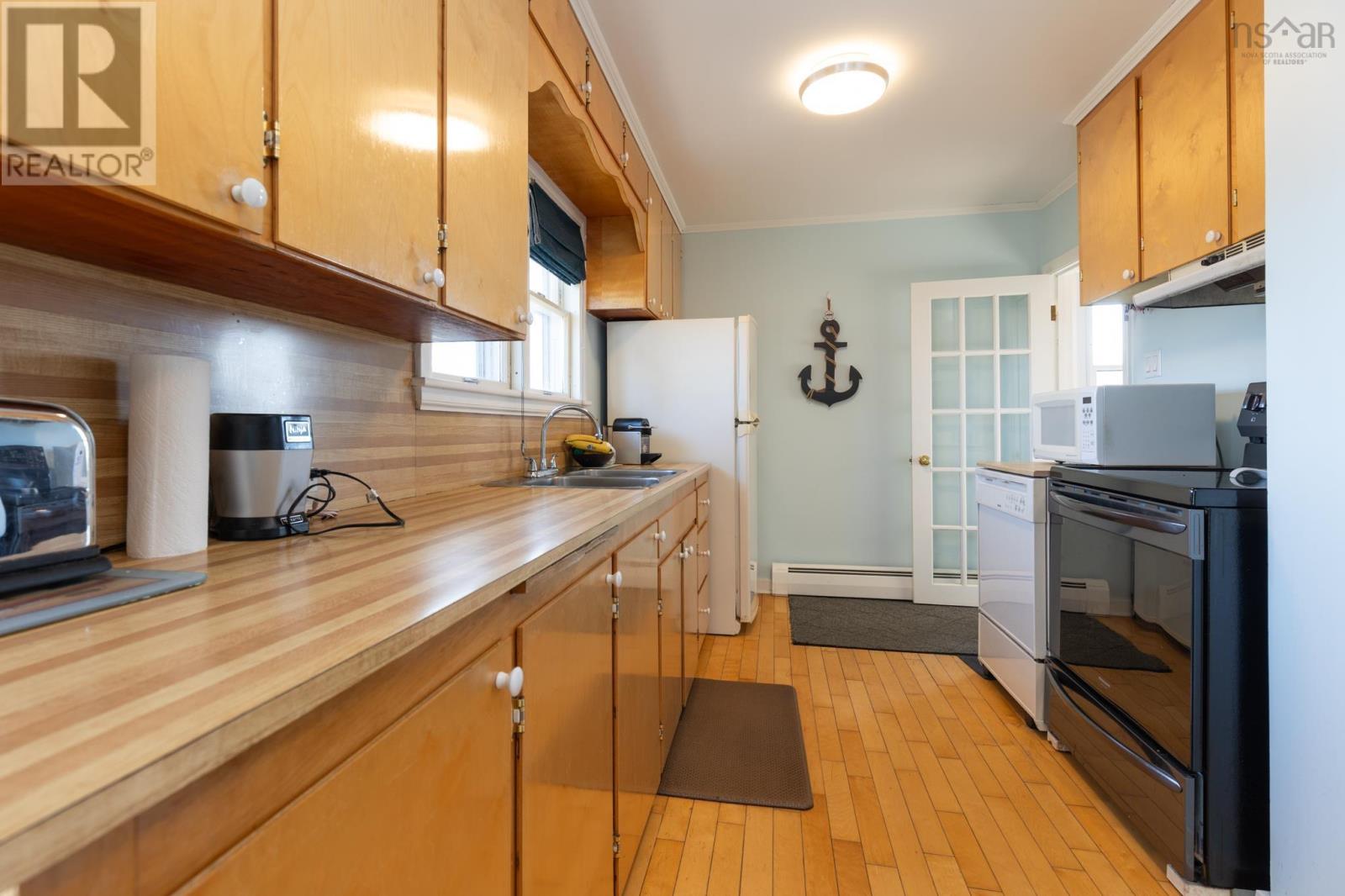 Property 31 of 41 of 911 Highway 335