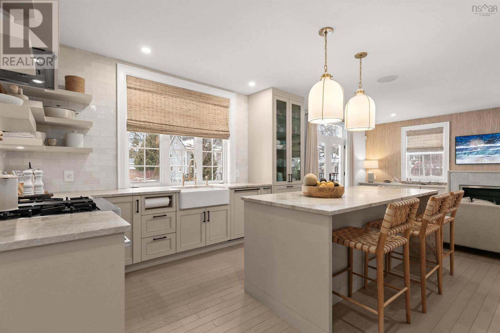 Property 17 of 50 of 6029 Inglis Street