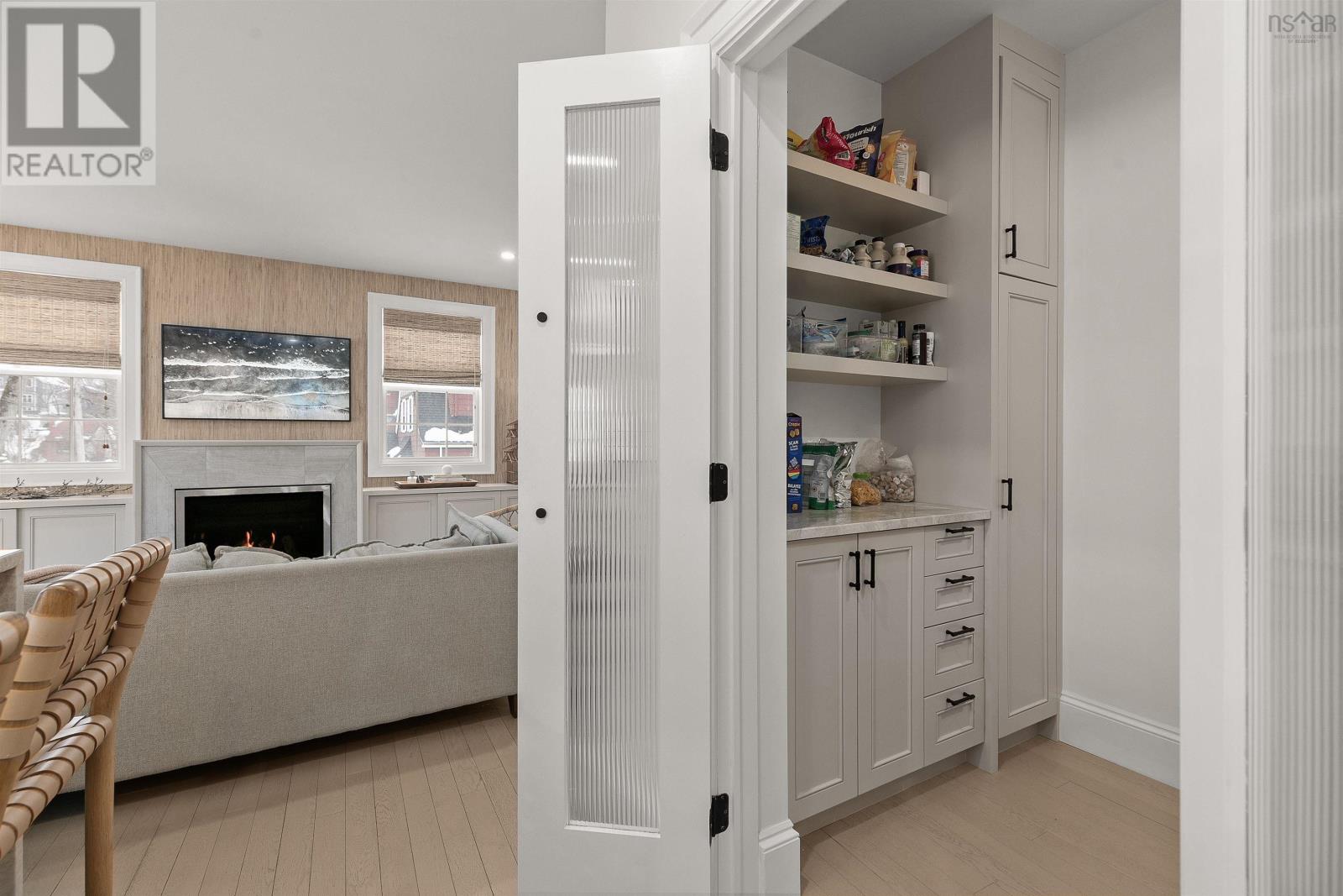 Property 2 of 50 of 6029 Inglis Street