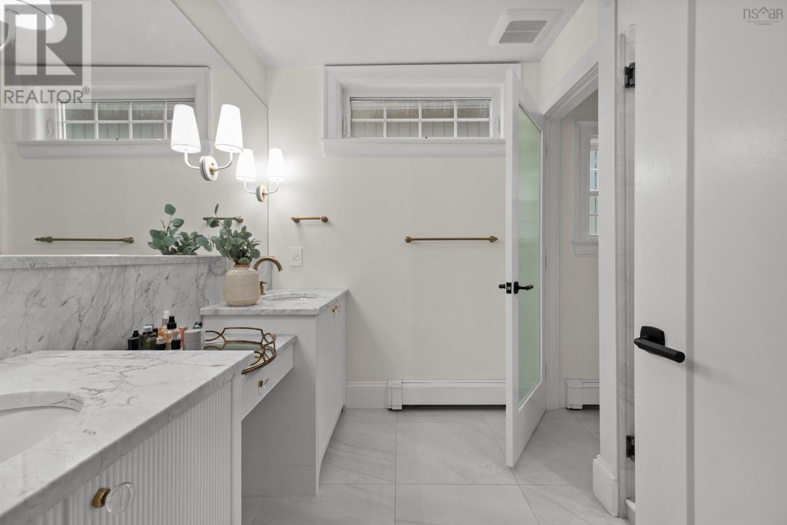 Property 32 of 50 of 6029 Inglis Street