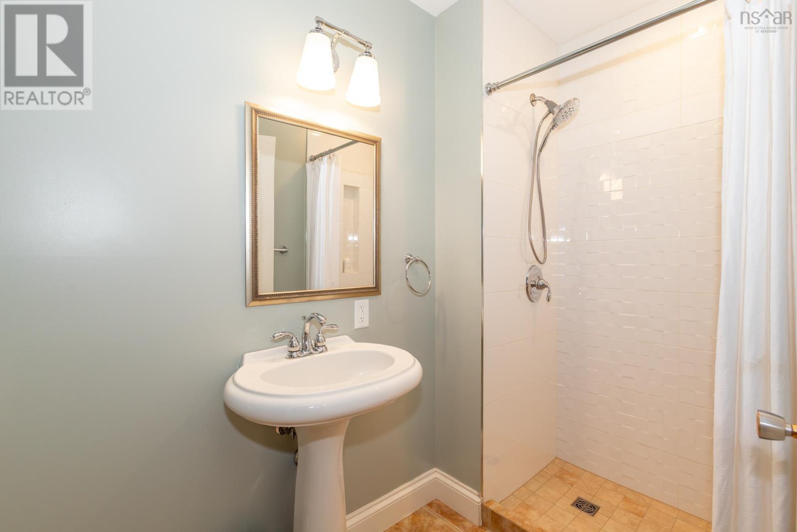 Property 22 of 50 of 40 North Street