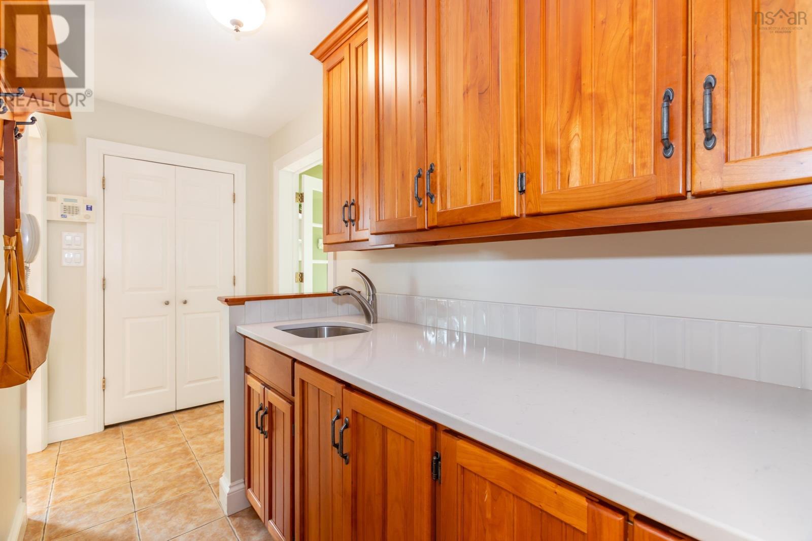 Property 13 of 50 of 40 North Street