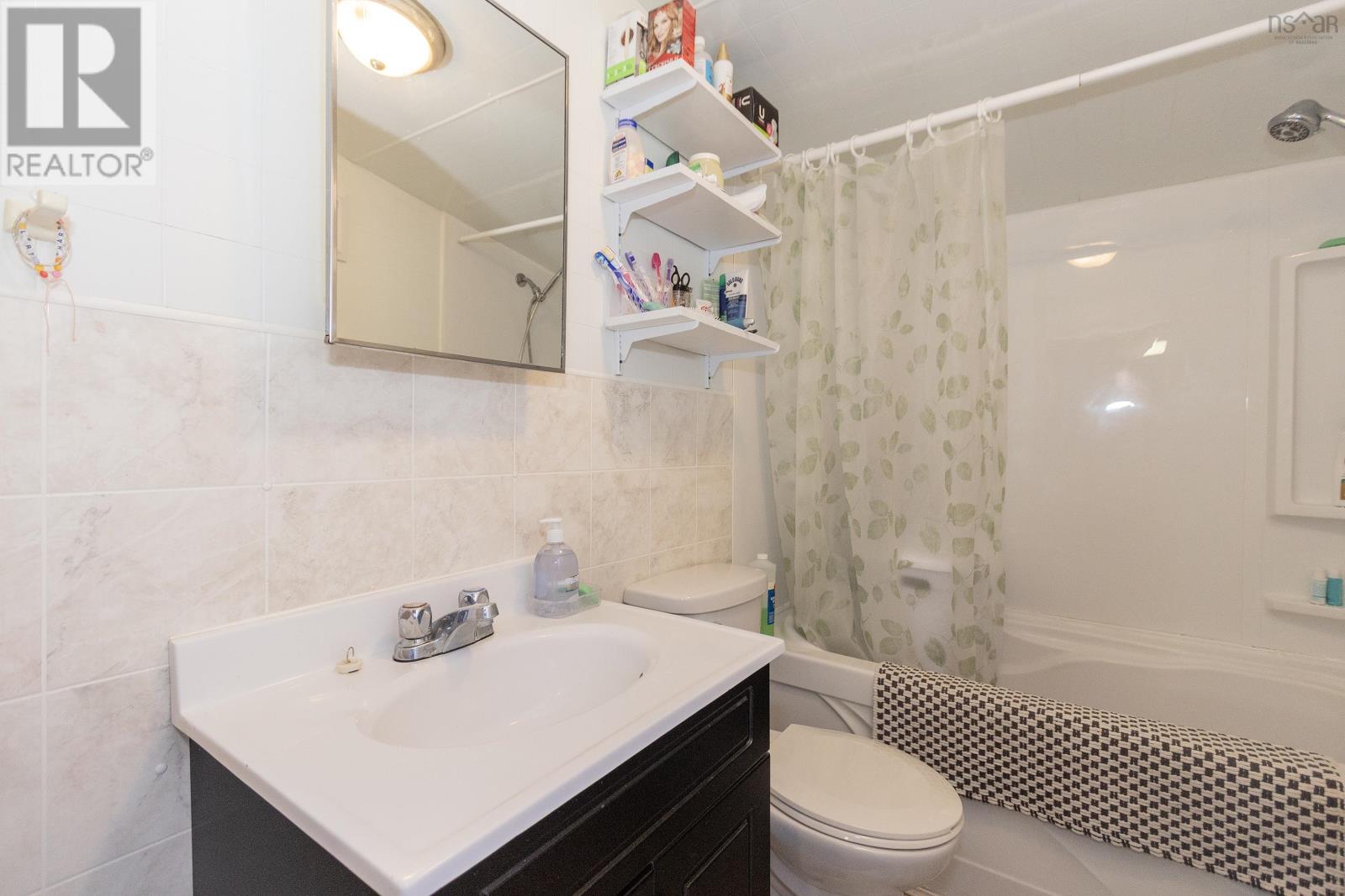 Property 10 of 18 of 110 Jackson Point Road