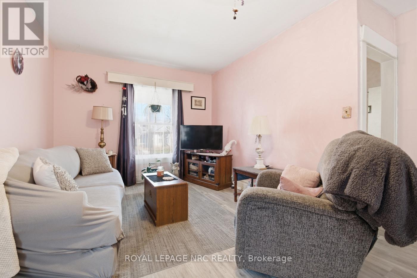 4634 ARMOURY STREET - 3