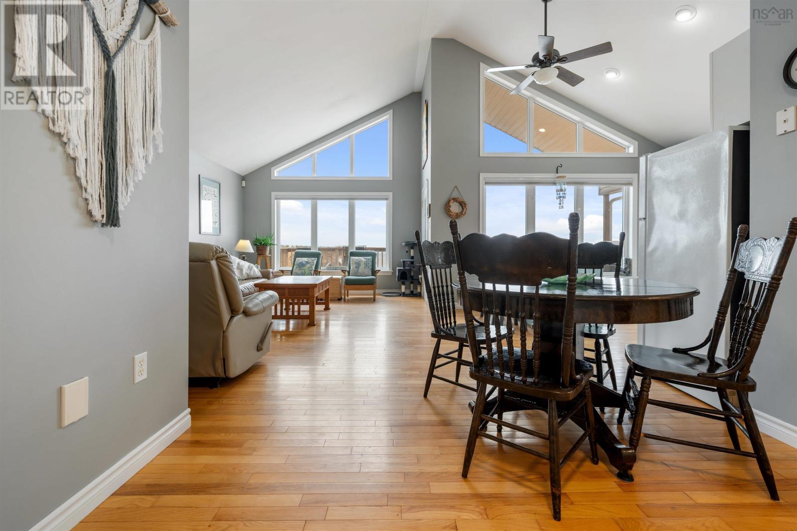 Property 10 of 48 of 63 Vista Del Mar Road