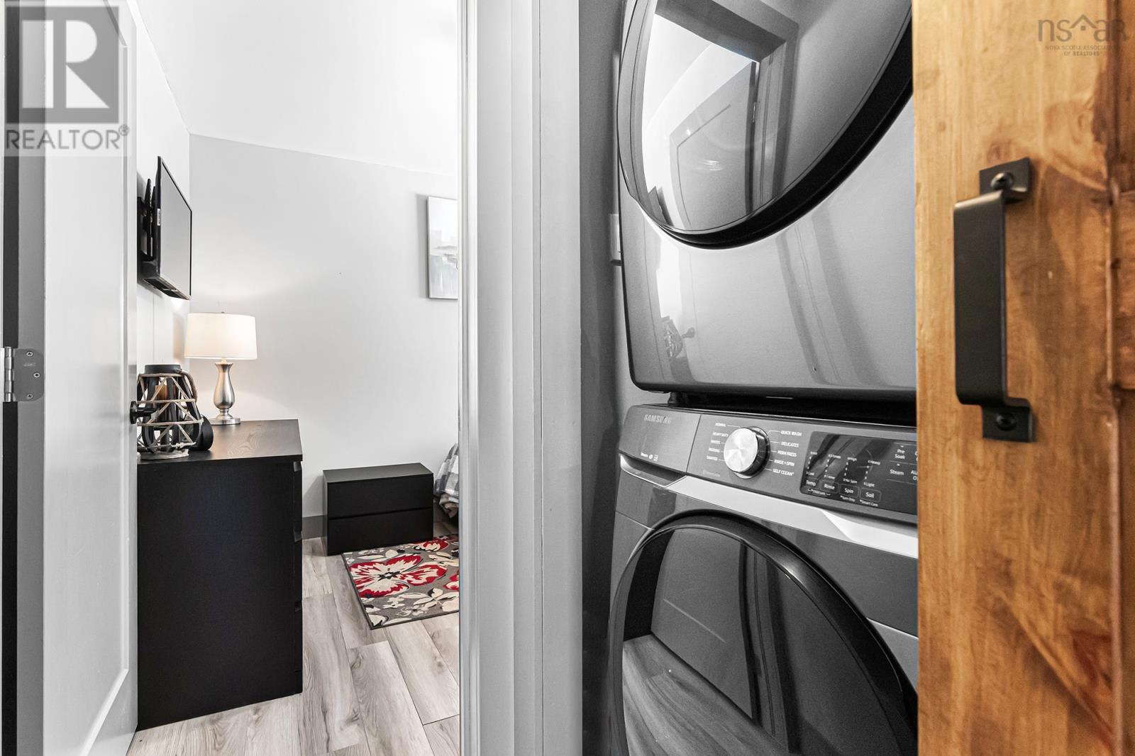 Property 20 of 42 of 69 Pinetree Crescent