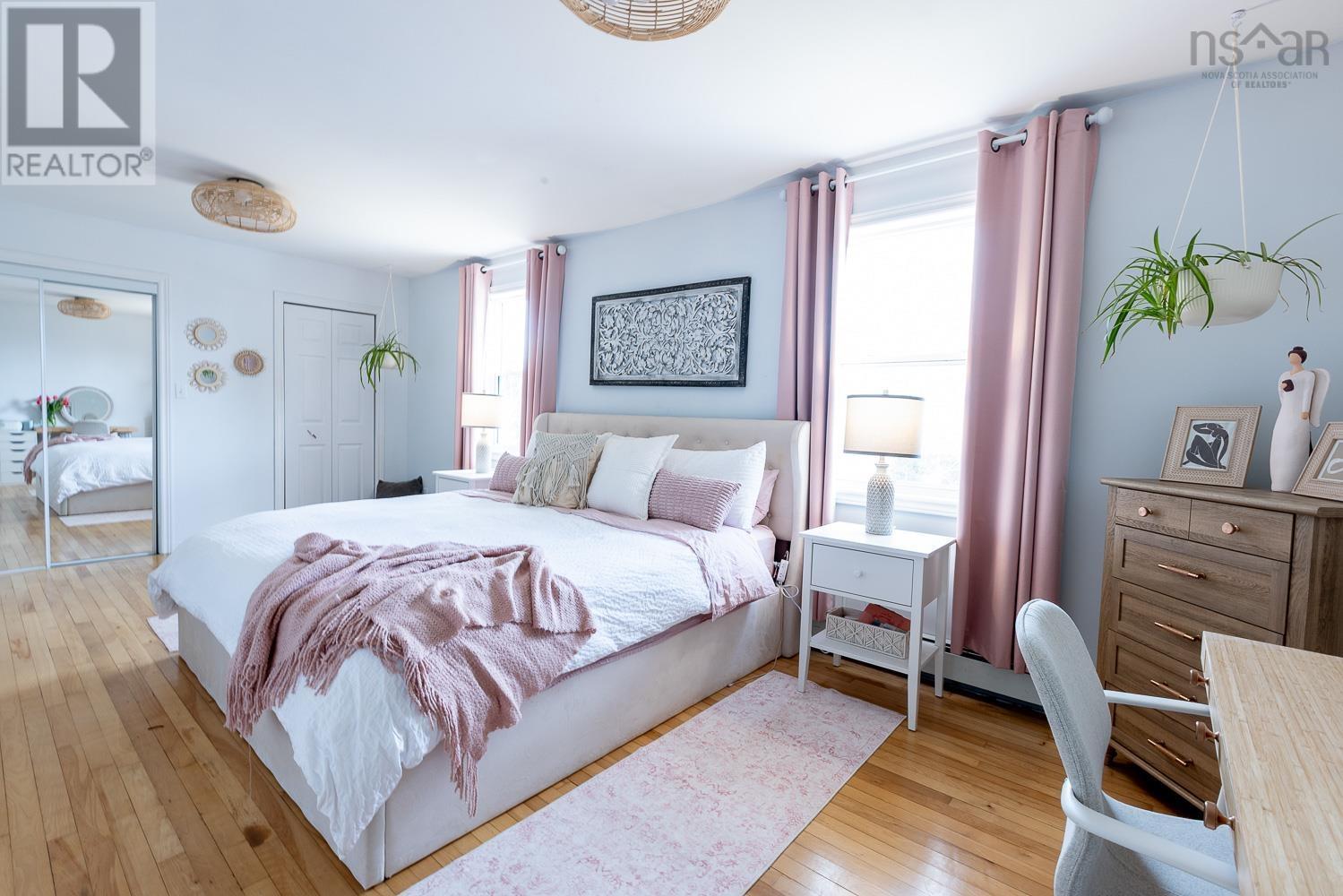 Property 2 of 32 of 54 GLENABBEY Drive