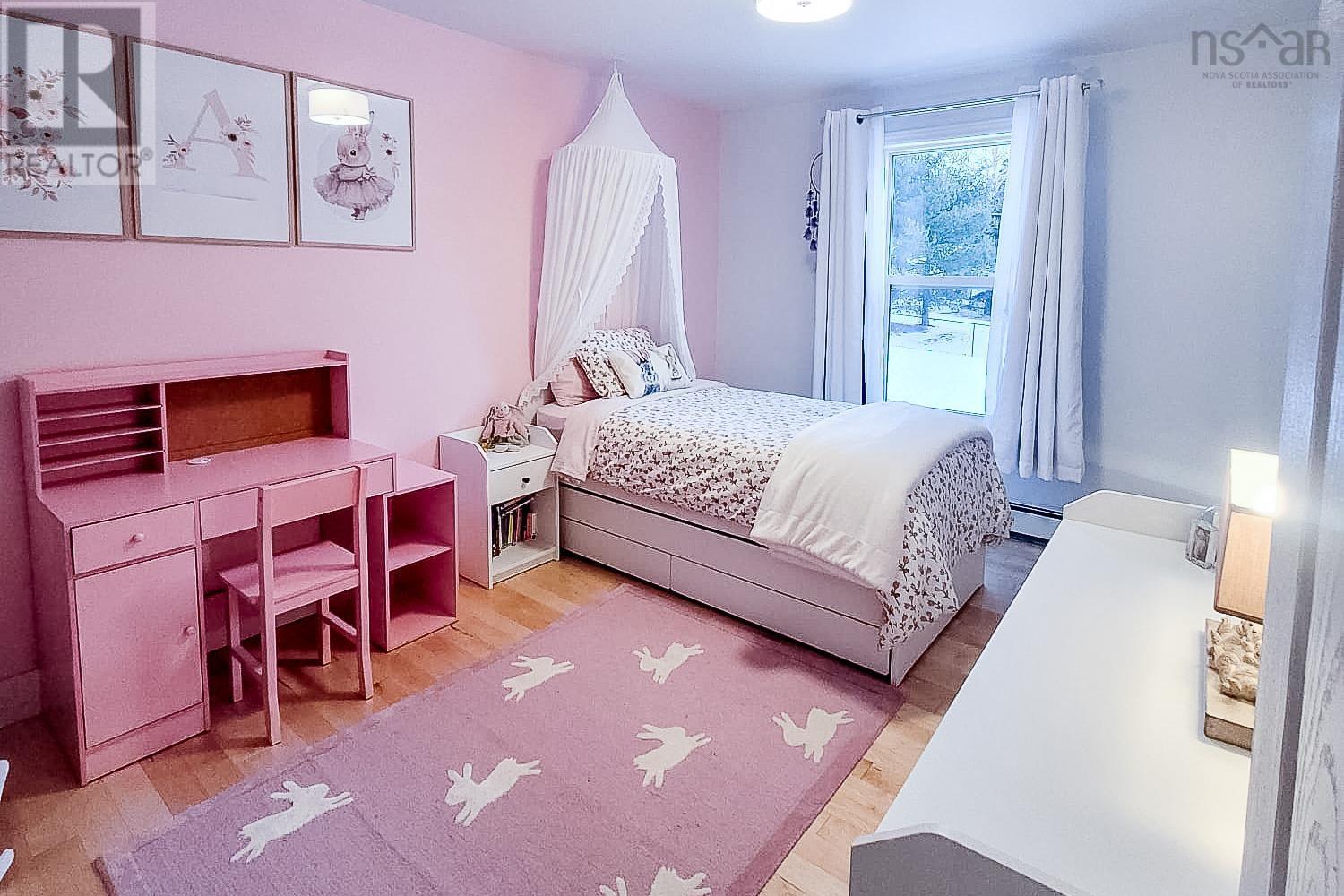 Property 20 of 32 of 54 GLENABBEY Drive