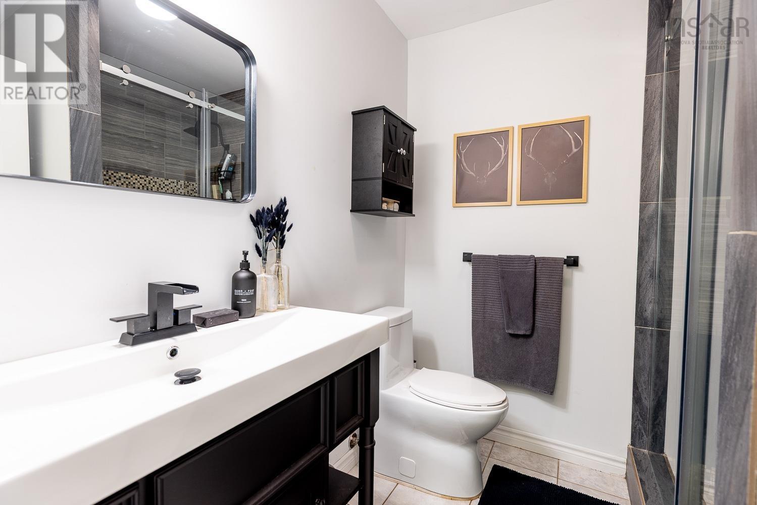 Property 7 of 32 of 54 GLENABBEY Drive