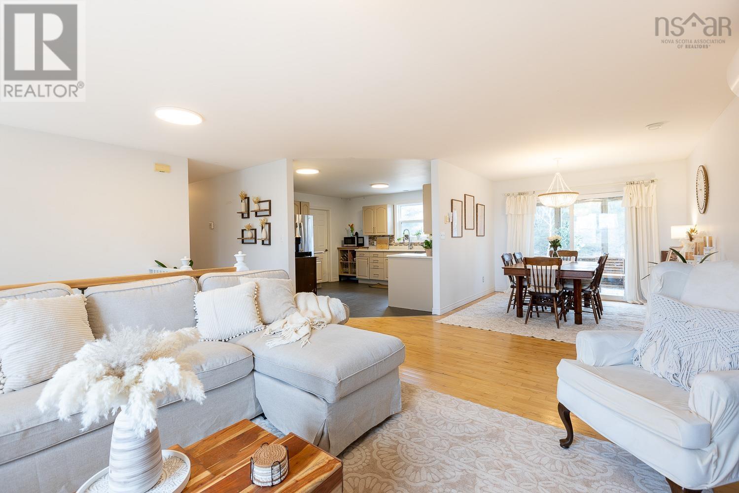 Property 18 of 32 of 54 GLENABBEY Drive