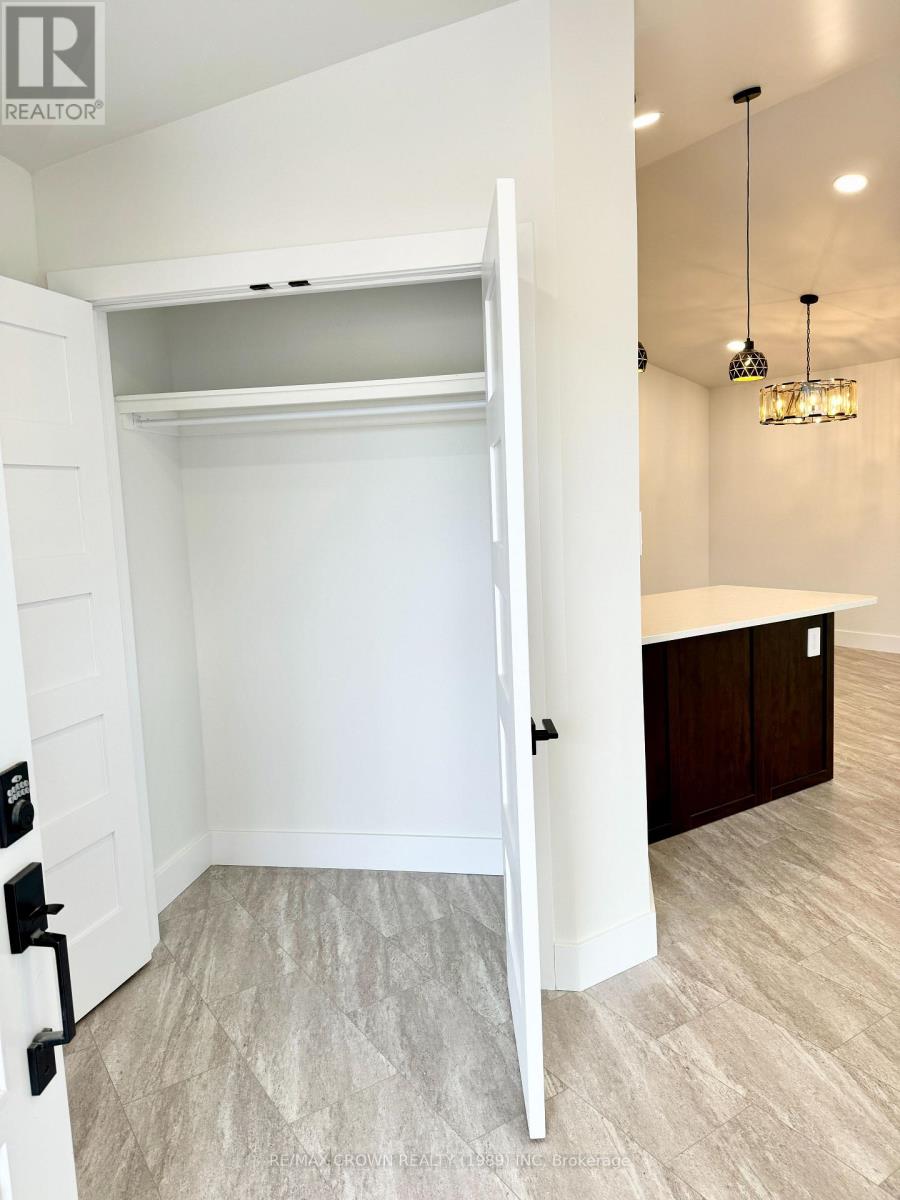 18 GOLF STREET - 18