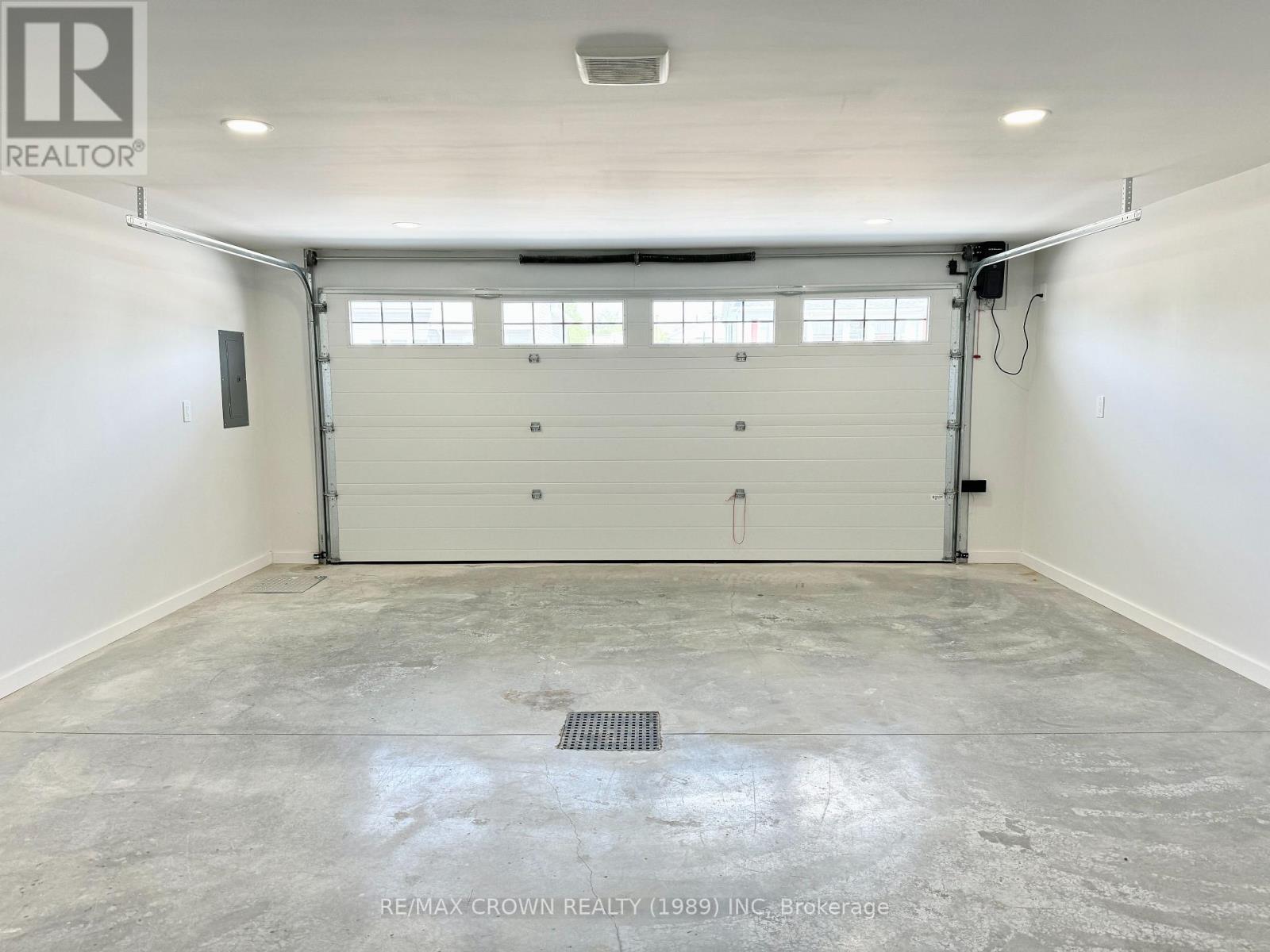 20 GOLF STREET - 27