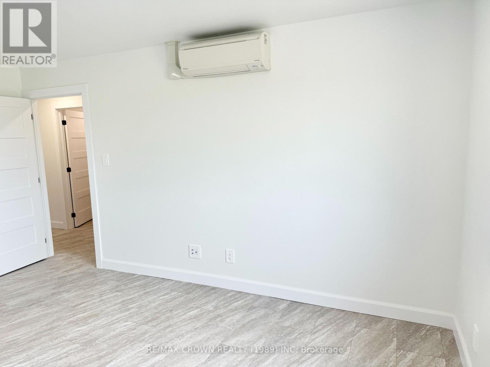 22 GOLF STREET - 18