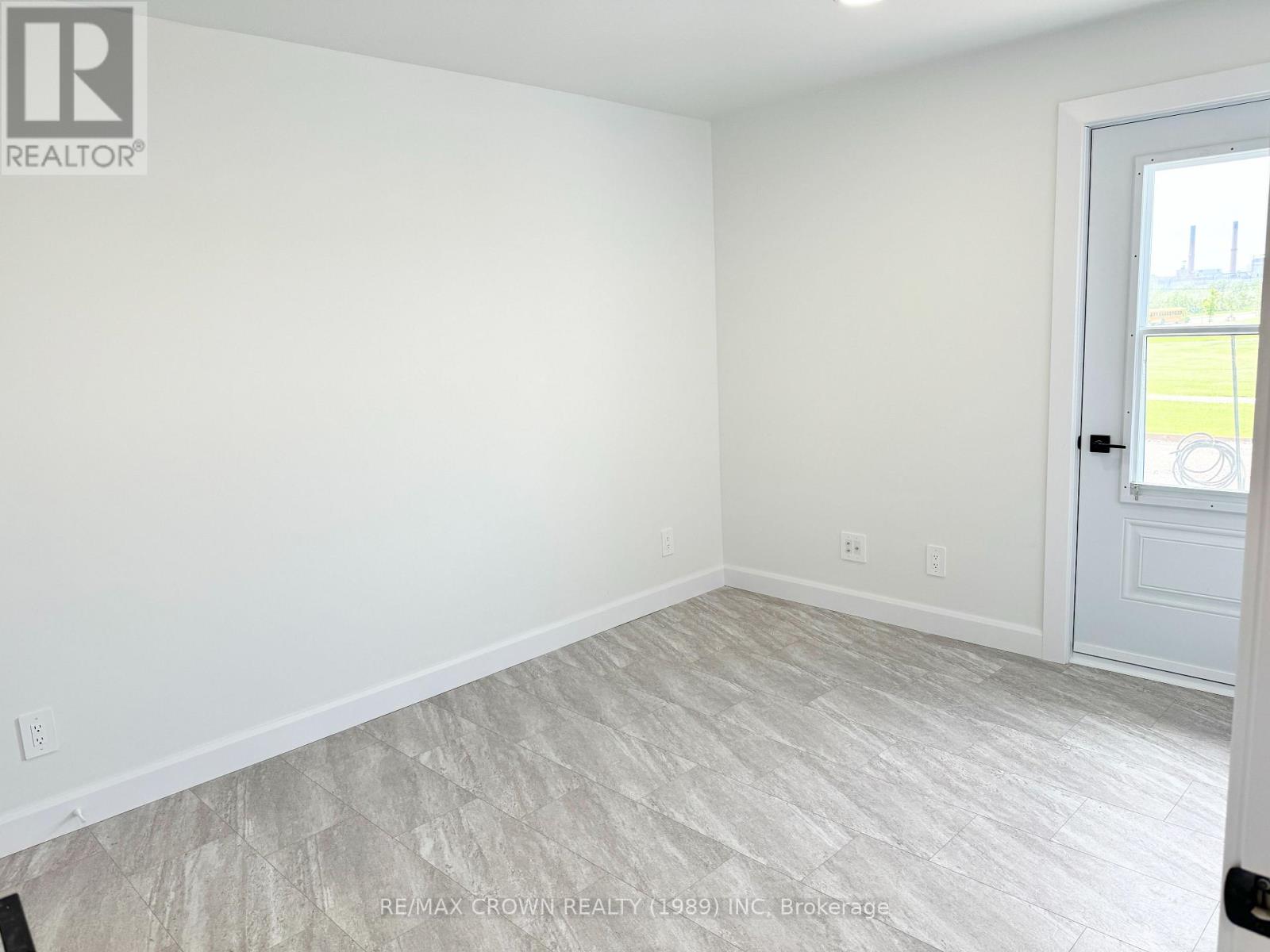 22 GOLF STREET - 21