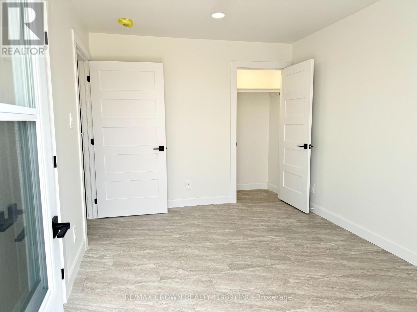 22 GOLF STREET - 26