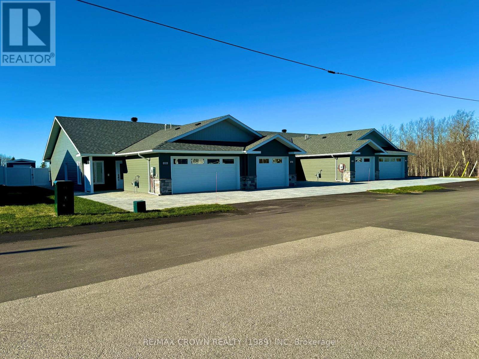 22 GOLF STREET - 36