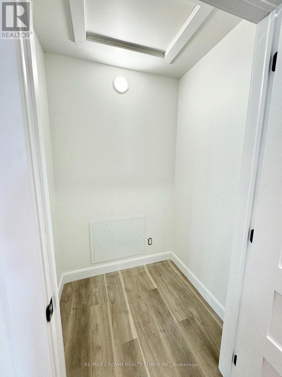 26 GOLF STREET - 25