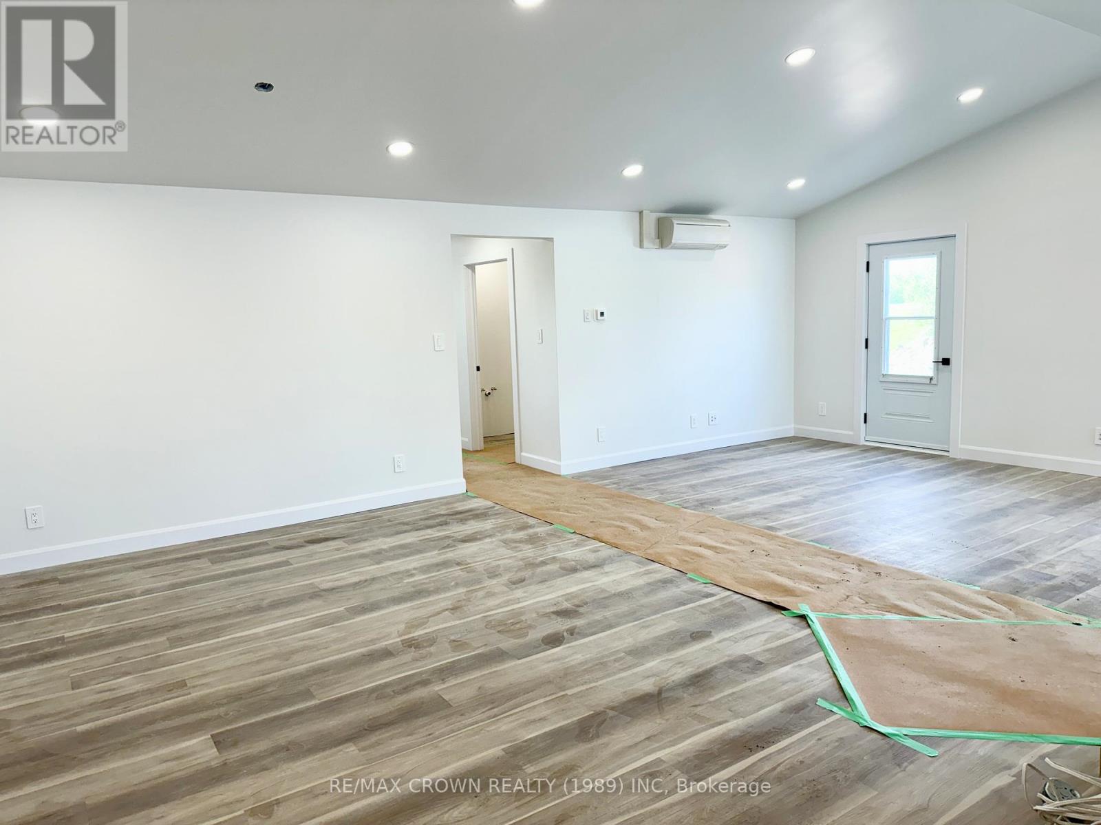 26 GOLF STREET - 9