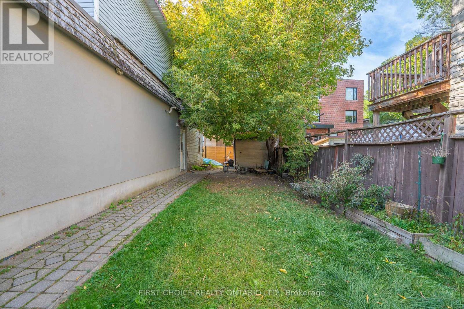 253 FRECHETTE STREET — photo 22