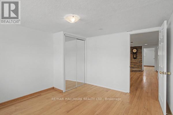 37 AVIS CRESCENT - 24