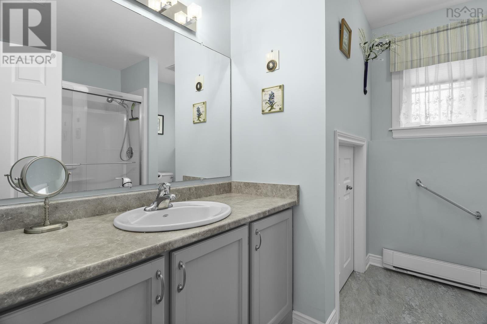 Property 32 of 39 of 56 Hallmark Avenue