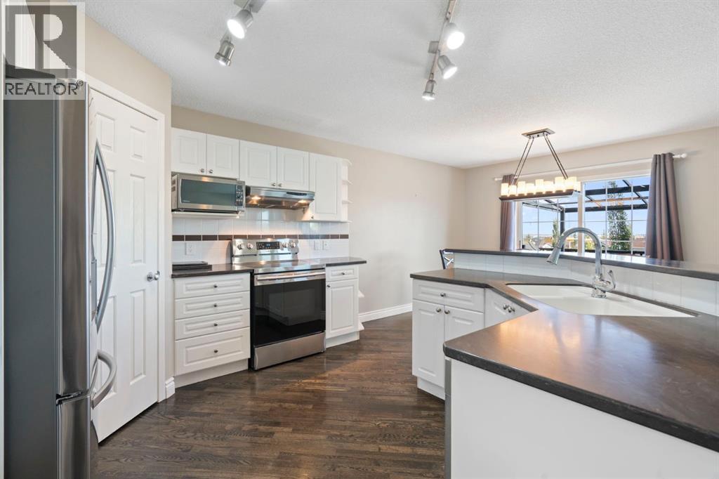 Single Family House 3 Level for Sale in  Panorama Hills Road NW Panorama Hills Calgary 