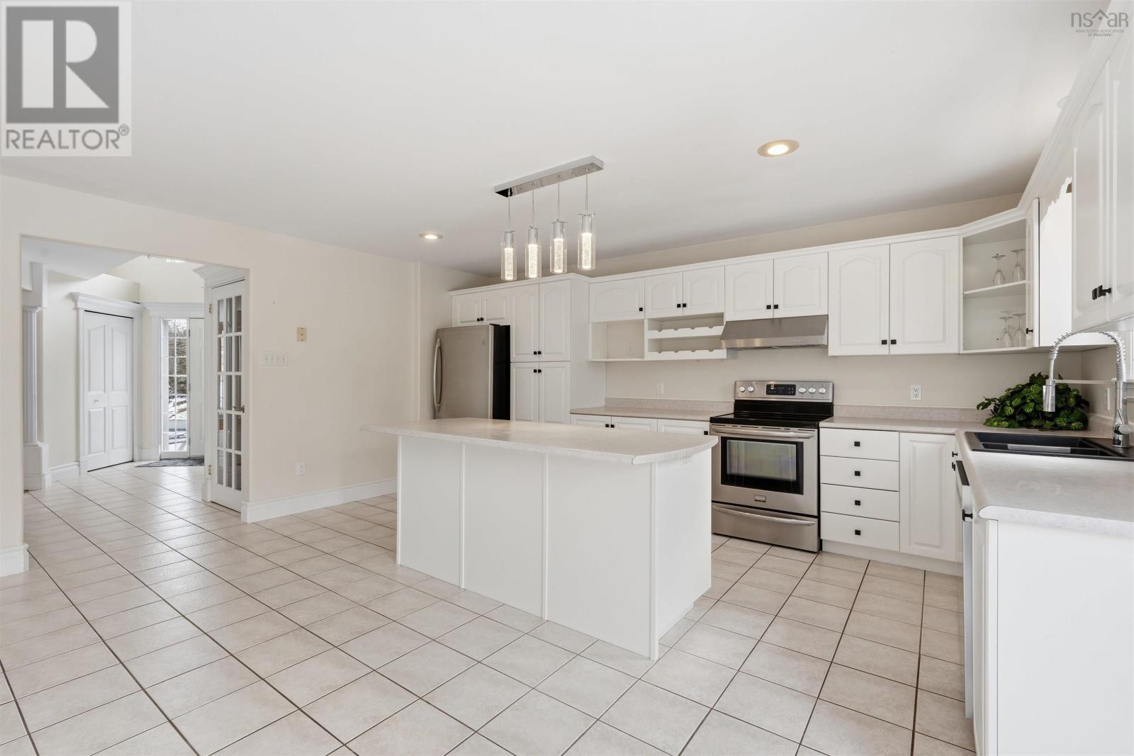 Property 46 of 51 of 9 Haliburton Crescent