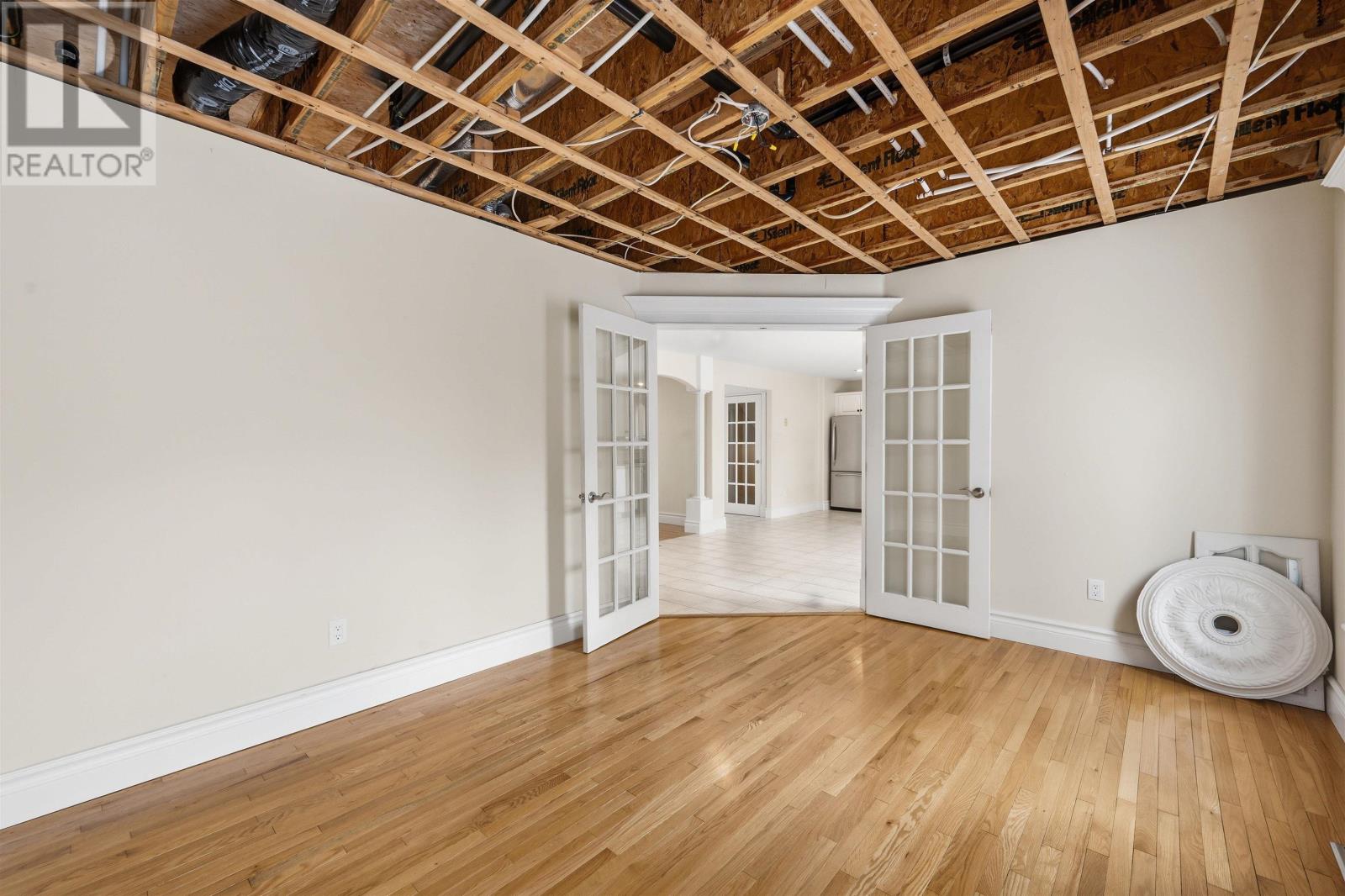 Property 23 of 51 of 9 Haliburton Crescent