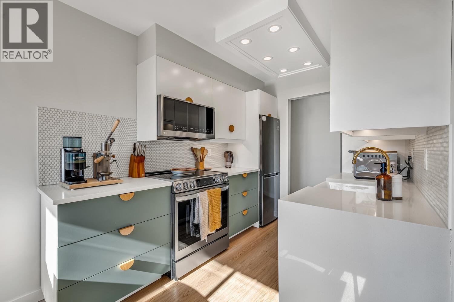 504 466 EIGHTH Avenue - main photo