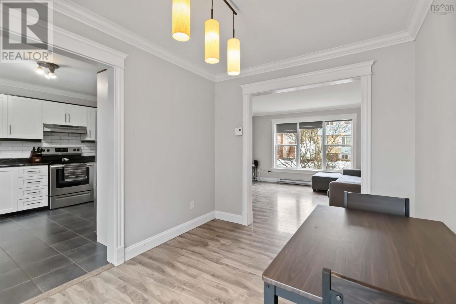 Property 24 of 37 of 115 Waterwheel Crescent