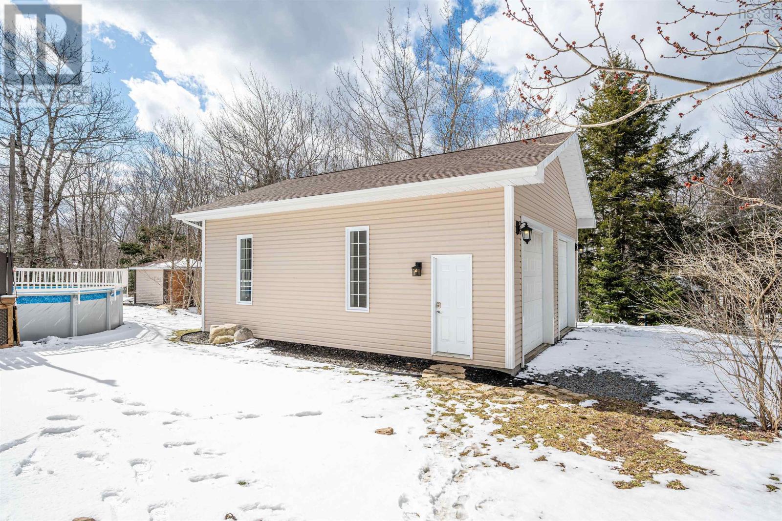 Property 35 of 51 of 9 Haliburton Crescent