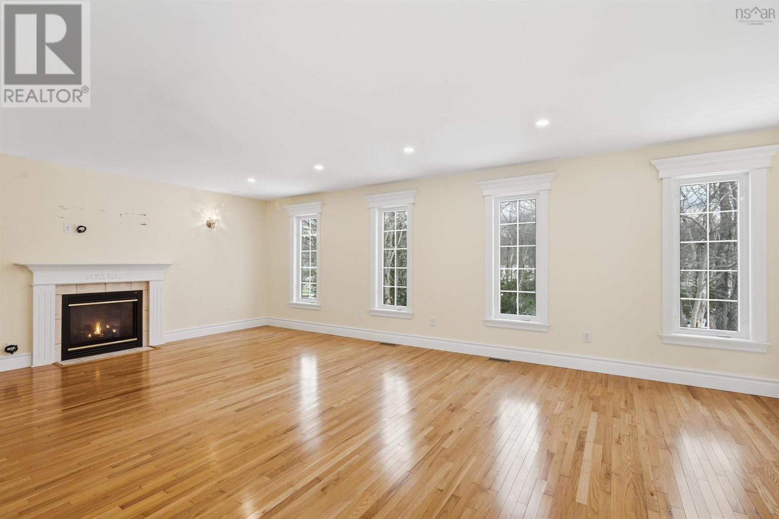 Property 45 of 51 of 9 Haliburton Crescent