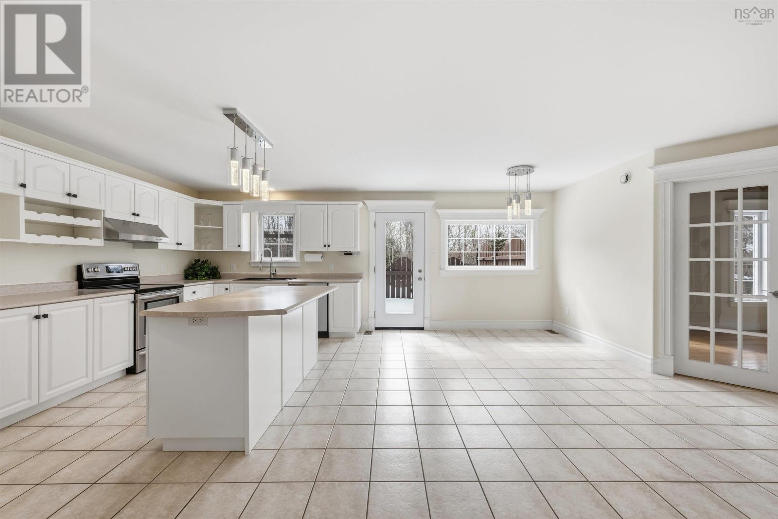 Property 27 of 51 of 9 Haliburton Crescent