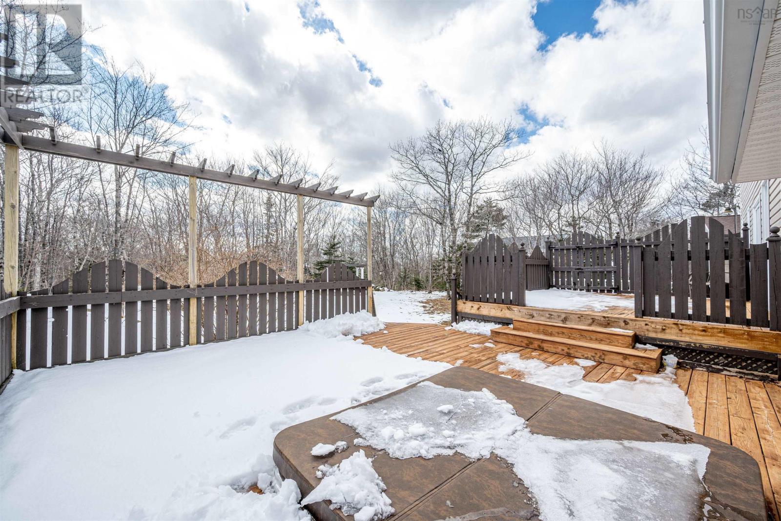 Property 24 of 51 of 9 Haliburton Crescent