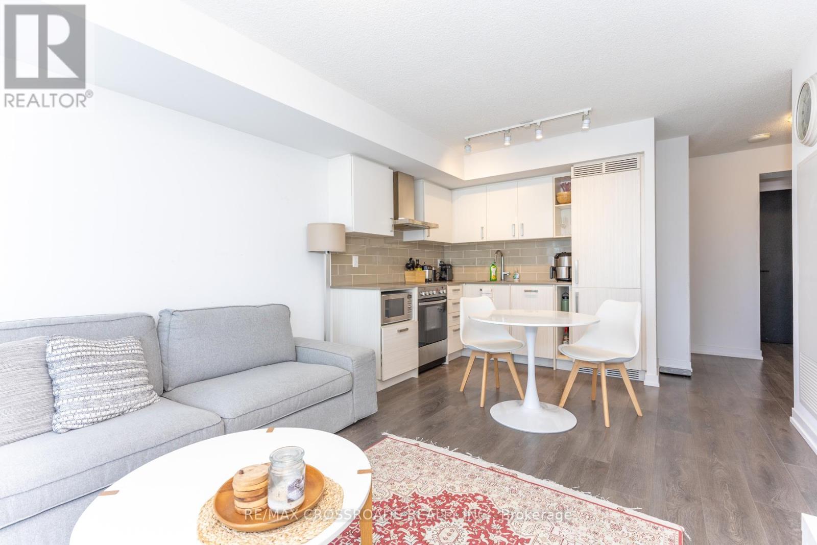 #2103 125 REDPATH AVENUE - 18