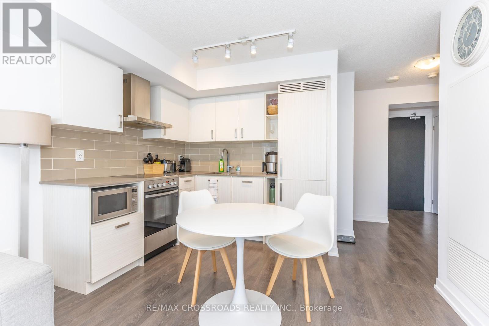#2103 125 REDPATH AVENUE - 21