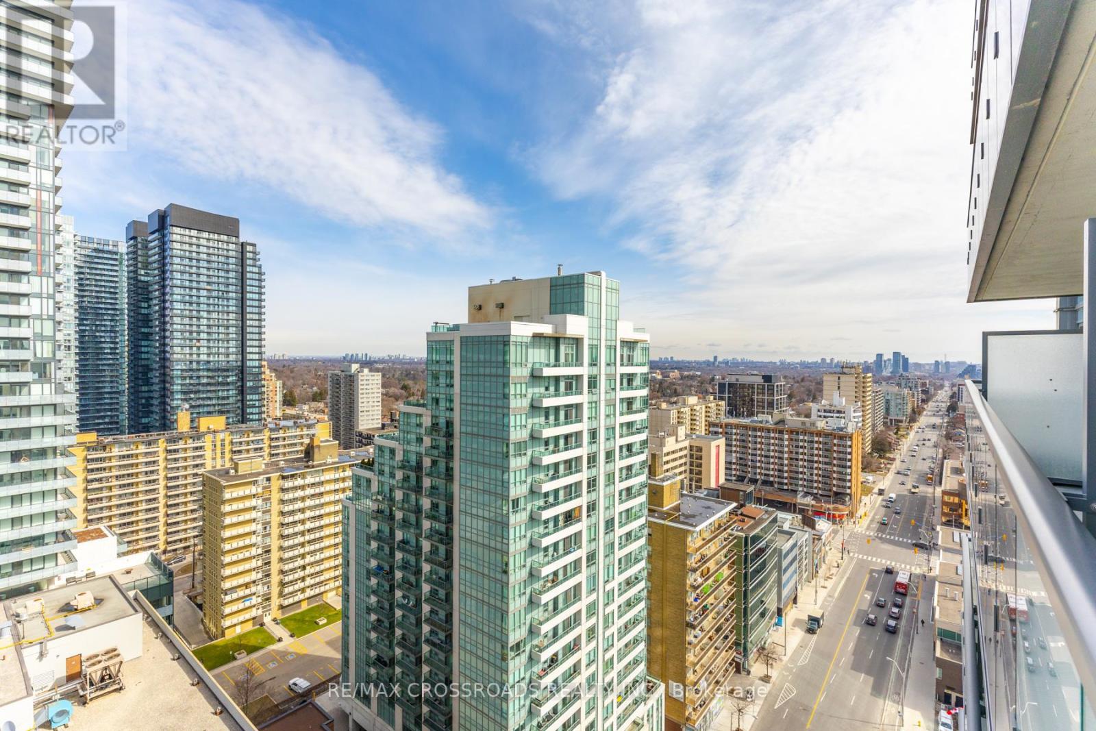 #2103 125 REDPATH AVENUE - 32