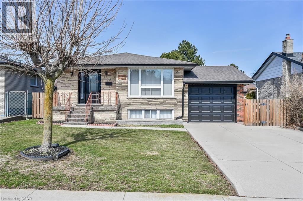 122 GLEN FOREST Drive - 1