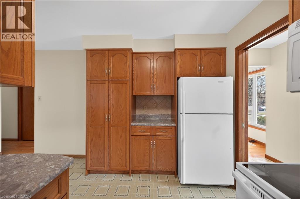 122 GLEN FOREST Drive - 13