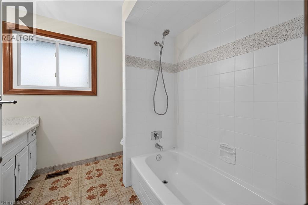 122 GLEN FOREST Drive - 24