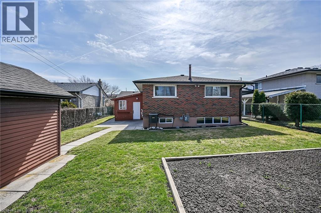 122 GLEN FOREST Drive - 44