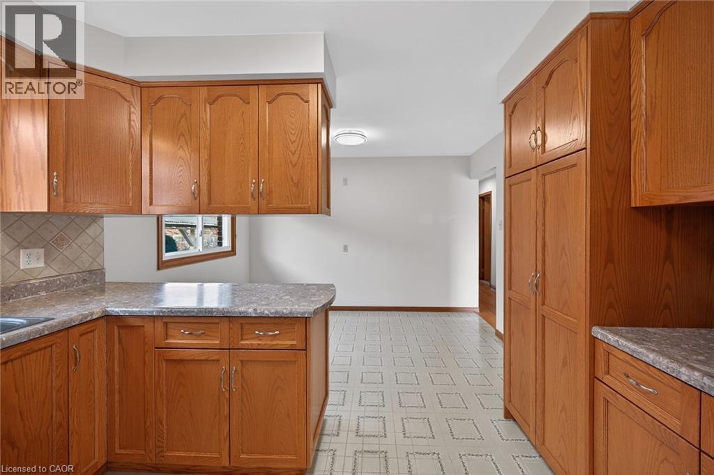 122 GLEN FOREST Drive - 8