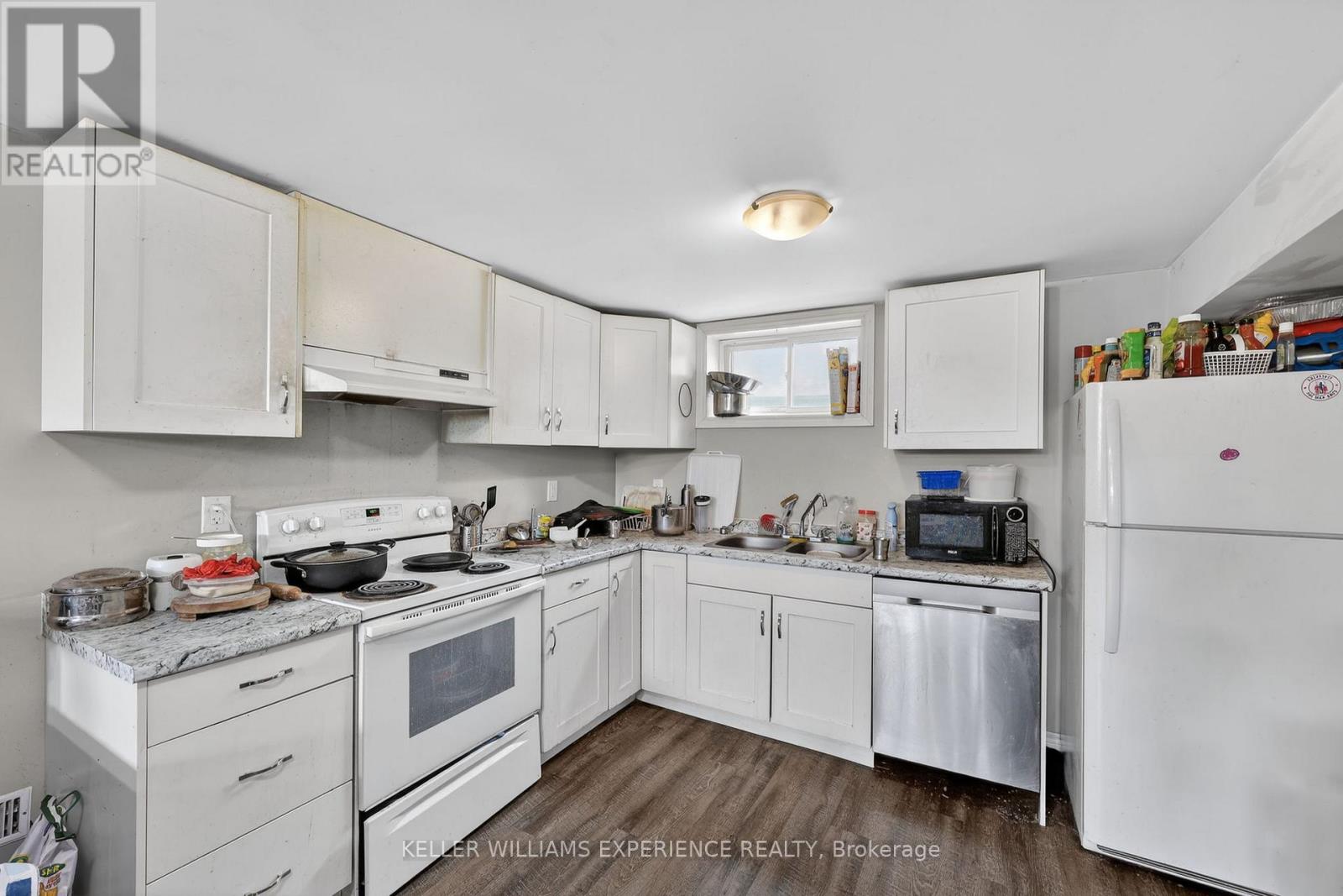 158 CUNDLES ROAD E - 10