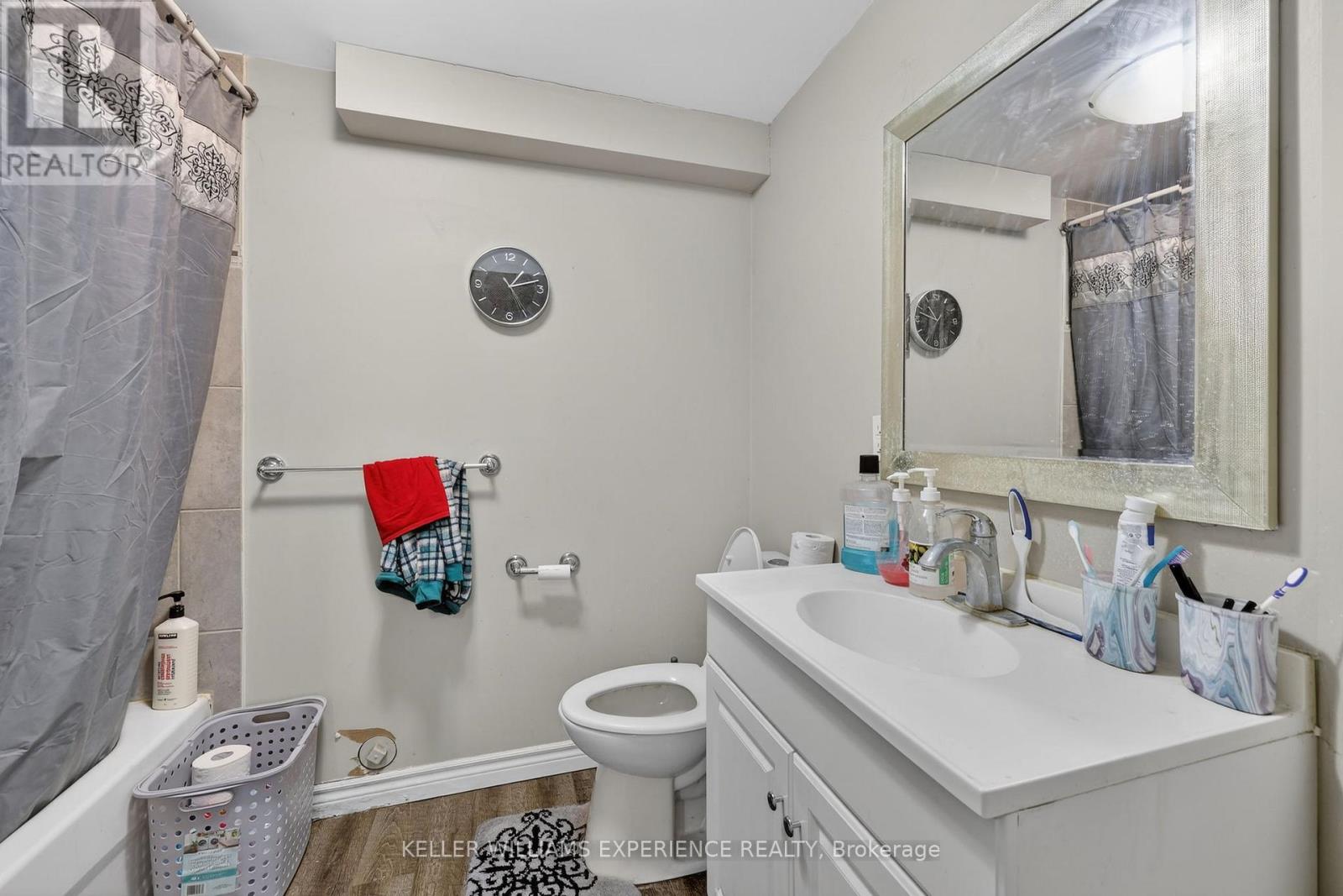 158 CUNDLES ROAD E - 16