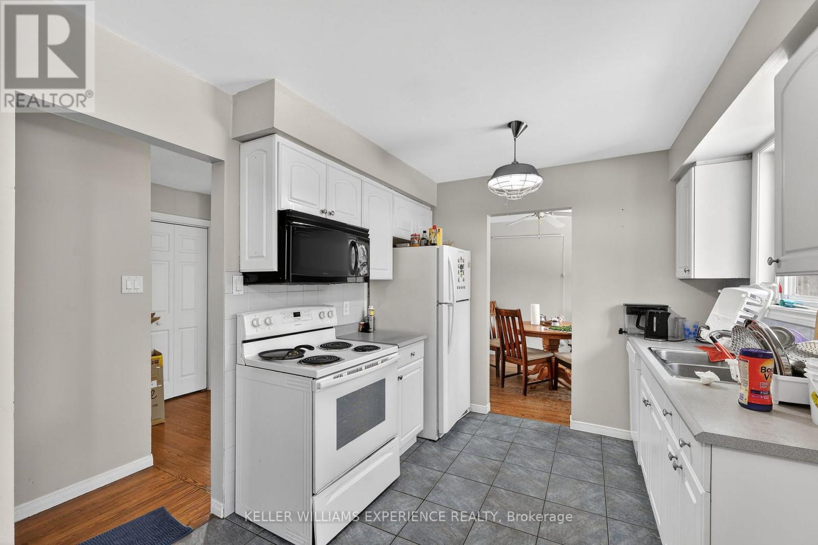 158 CUNDLES ROAD E - 19