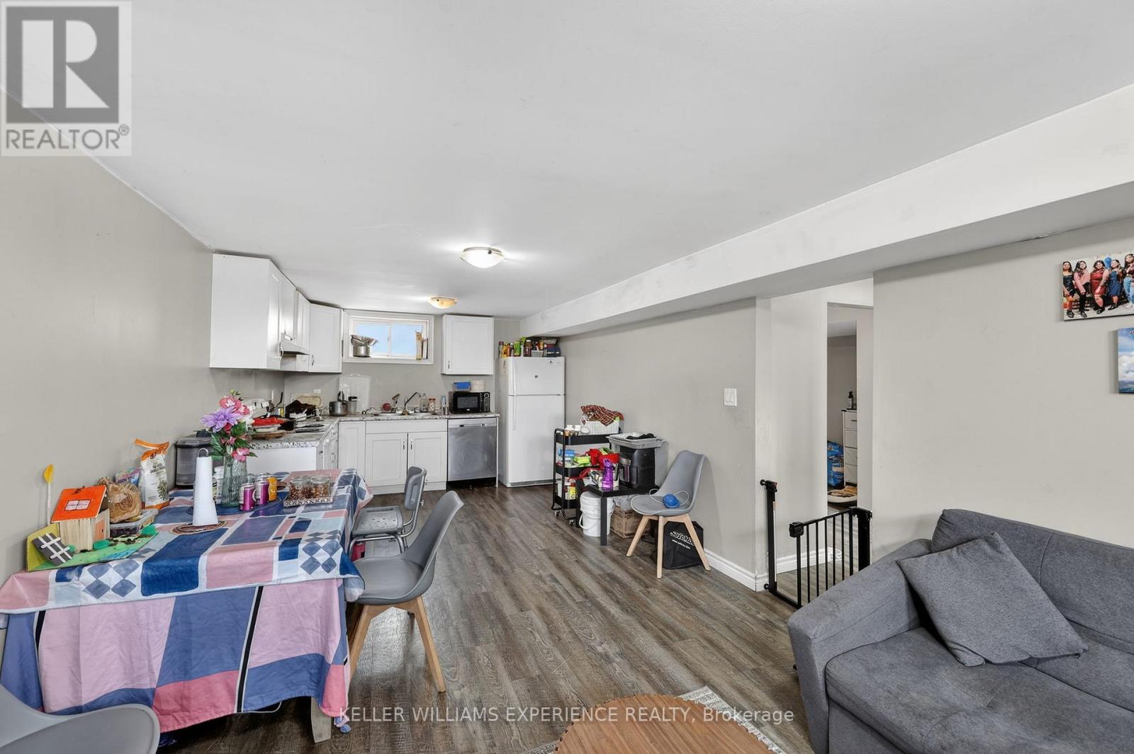 158 CUNDLES ROAD E - 13